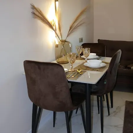 Royal Mayetok * Užhorod